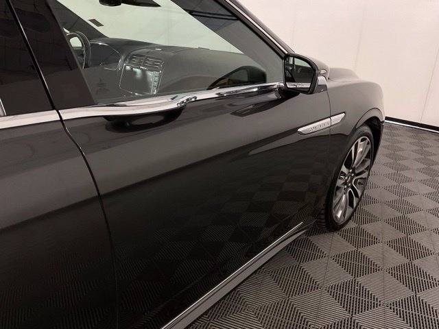 Used 2017 Lincoln Continental Reserve w/ Luxury Package AWD/4WD image 8
