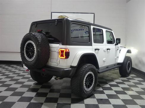Used 2018 Jeep Wrangler Unlimited Rubicon w/ Dual Top Group AWD/4WD image 10