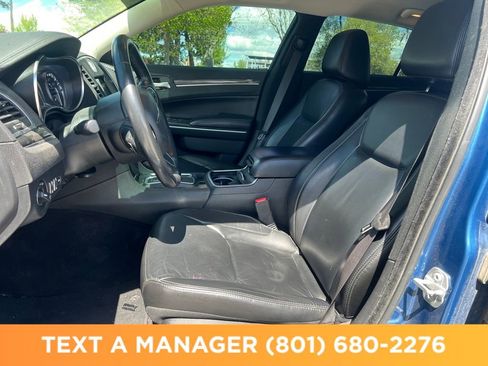 Used 2021 Chrysler 300 Touring L AWD/4WD image 9