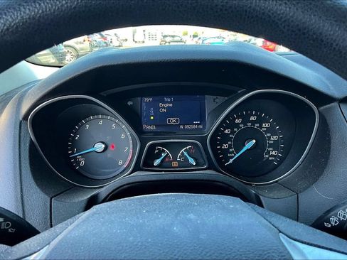 Used 2014 Ford Focus SE FWD image 12