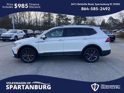 Used 2023 Volkswagen Tiguan SE image 6