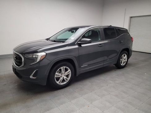 Used 2018 GMC Terrain SLE FWD image 2