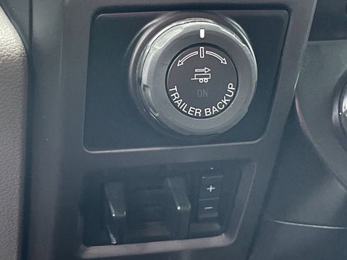 Used 2017 Ford F150 XLT w/ Equipment Group 302A Luxury AWD/4WD image 22