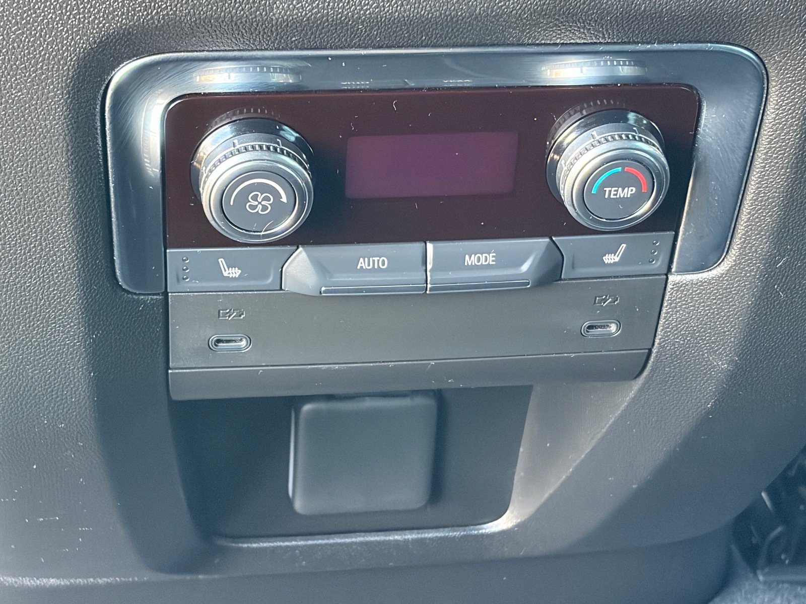 Used 2025 GMC Yukon XL Denali RWD image 14