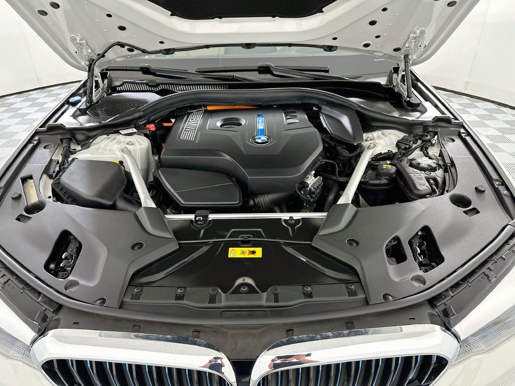 Used 2018 BMW 530e RWD image 31