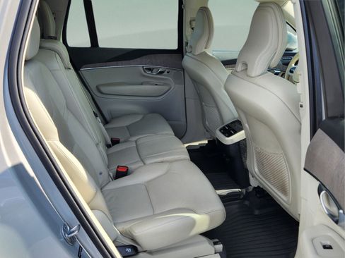 Used 2023 Volvo XC90 B6 Plus w/ Protection Package Premier AWD/4WD image 14