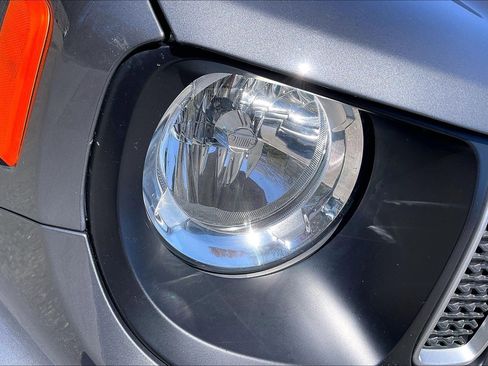Used 2023 Jeep Renegade Latitude w/ Premium Group AWD/4WD image 26