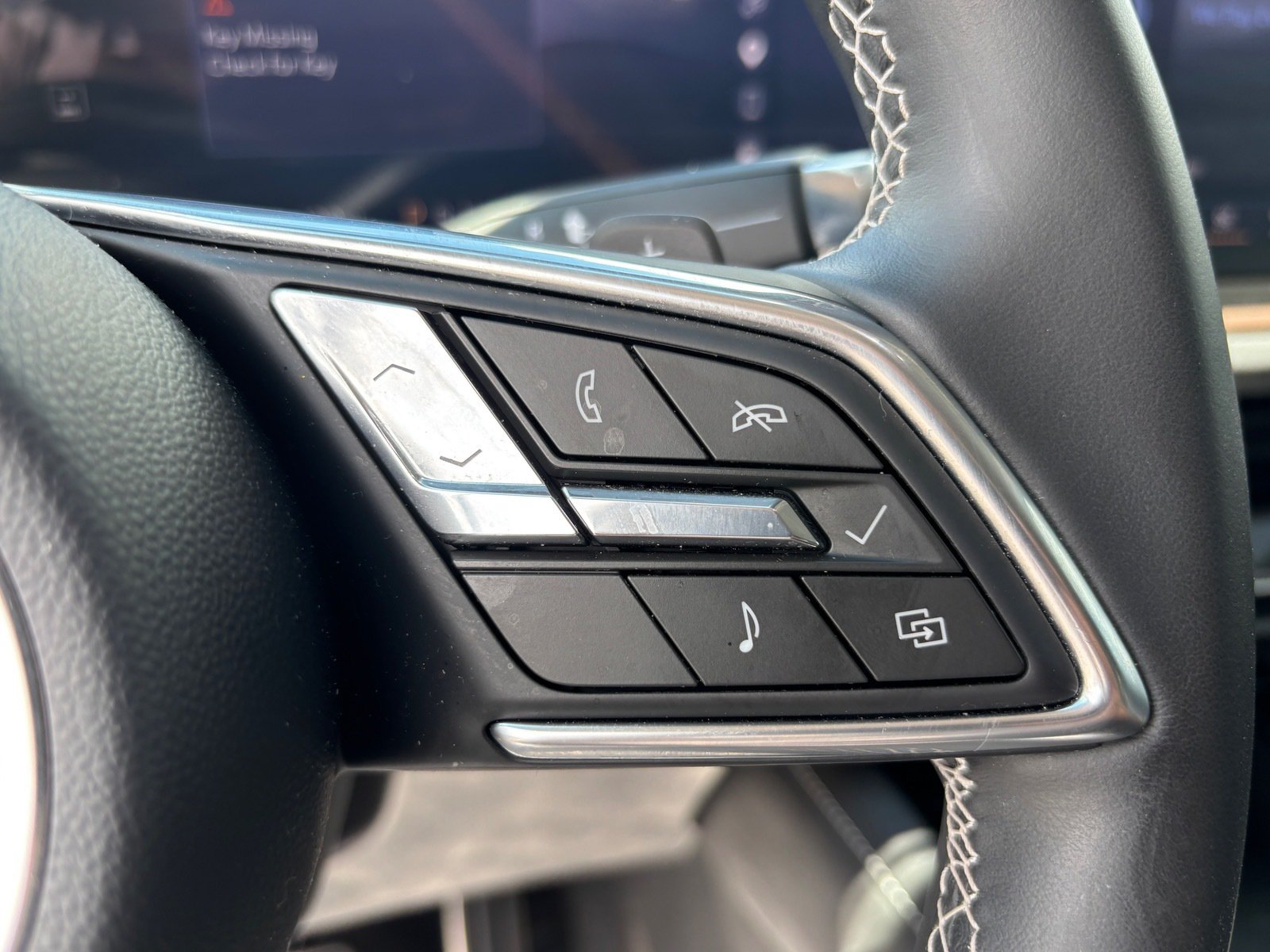 Used 2025 Buick Envision Sport Touring AWD/4WD image 23