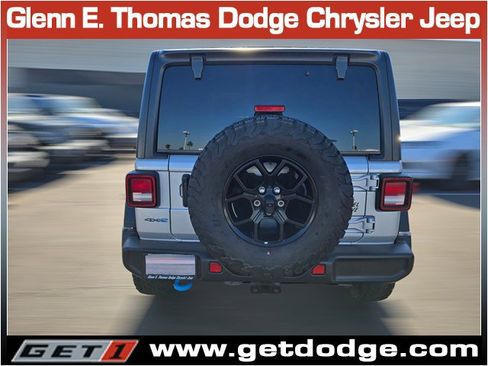 Used 2024 Jeep Wrangler Willys image 8