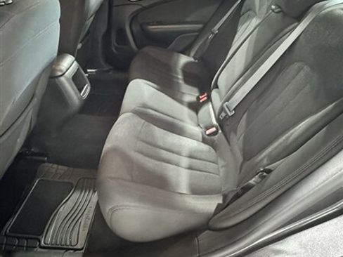 Used 2015 Chrysler 200 Limited w/ Convenience Group FWD image 5