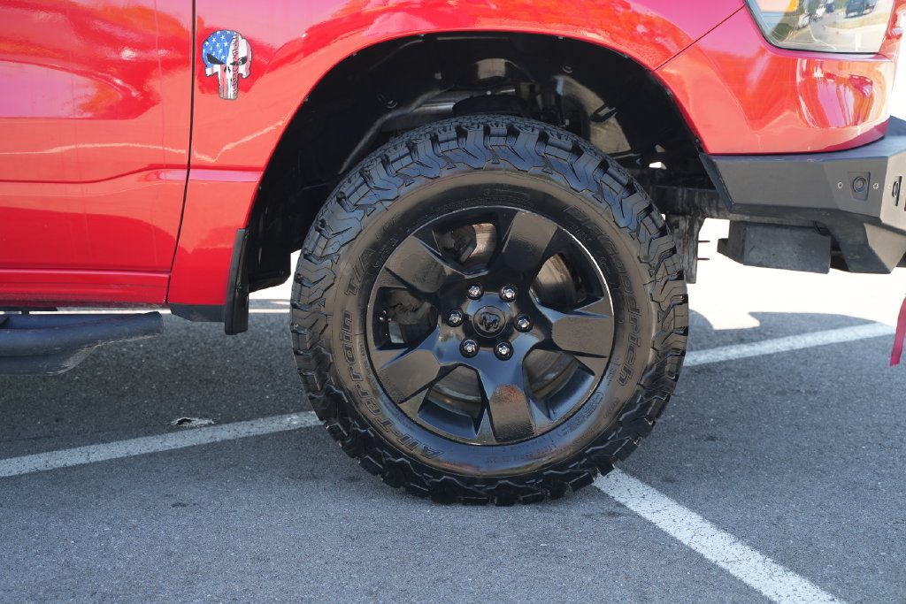 Used 2020 RAM 1500 4x4 Crew Cab image 48