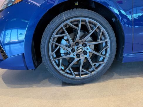 New 2025 Toyota Camry Hybrid FWD image 3