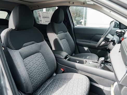 New 2026 Nissan Kicks SV w/ SV Premium Package image 25