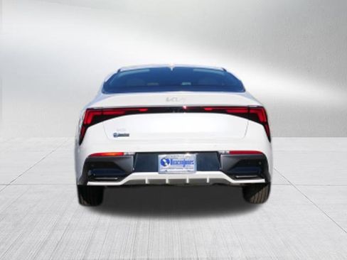 New 2025 Kia K5 LXS image 4