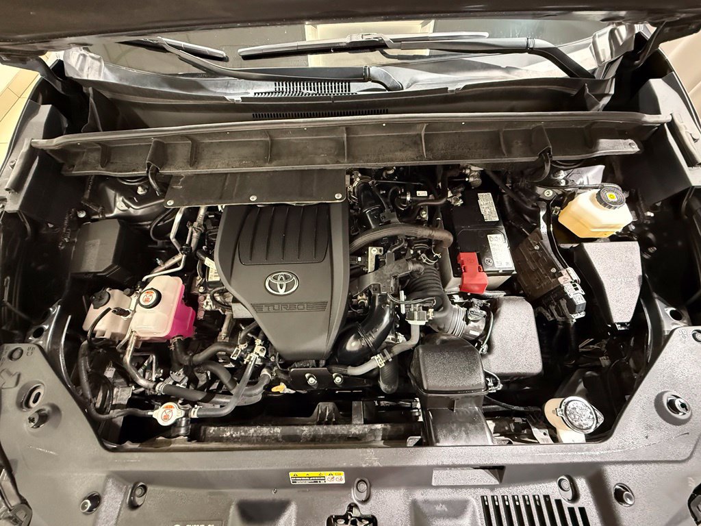 Used 2025 Toyota Highlander XLE AWD/4WD image 10
