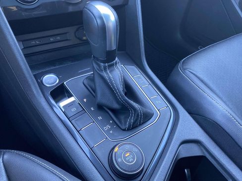 Used 2021 Volkswagen Tiguan SE R-Line image 30