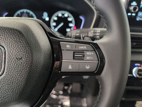 New 2025 Honda Pilot Touring image 13