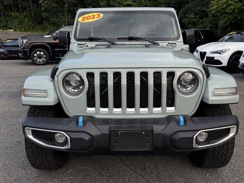 Used 2023 Jeep Wrangler Unlimited Sahara w/ Cold Weather Group AWD/4WD image 16