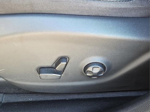 Used 2021 Jeep Cherokee Latitude Lux w/ Sun & Sound Group image 14