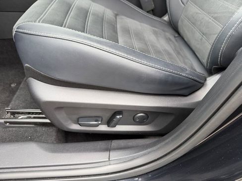 Used 2024 Mitsubishi Outlander SE AWD/4WD image 13