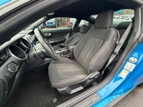 Used 2020 Ford Mustang Coupe RWD image 11