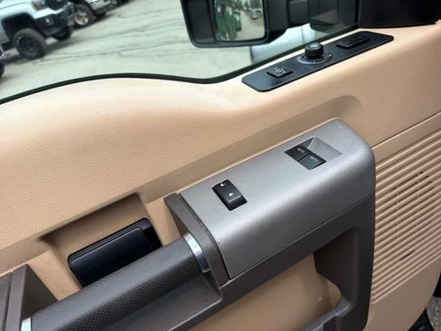 Used 2016 Ford F350 Lariat w/ Lariat Interior Package AWD/4WD image 13