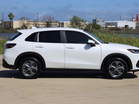 New 2026 Honda HR-V LX image 4