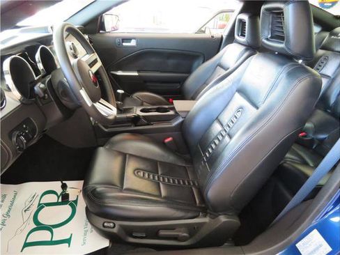 Used 2006 Ford Mustang GT image 3