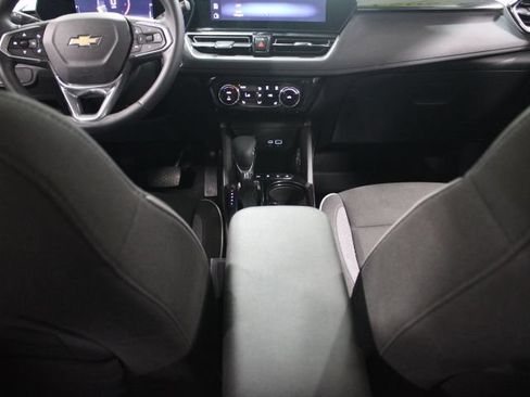 Used 2024 Chevrolet TrailBlazer LT w/ Convenience Package FWD image 30