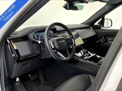 Used 2025 Land Rover Range Rover Sport SE AWD/4WD image 15