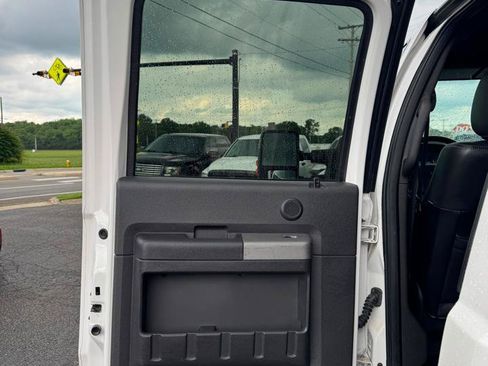 Used 2012 Ford F250 Lariat w/ Chrome Pkg AWD/4WD image 16