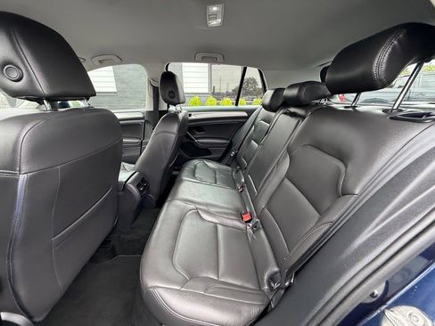 Used 2016 Volkswagen e-Golf SE image 17