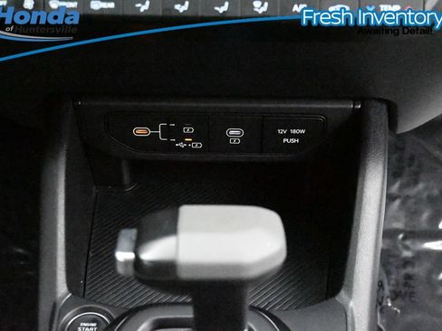 Used 2025 Kia K4 FWD image 22