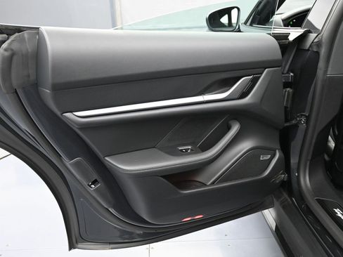 New 2025 Porsche Taycan 4S image 24