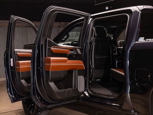 Used 2023 GMC Sierra 1500 Denali Ultimate image 28