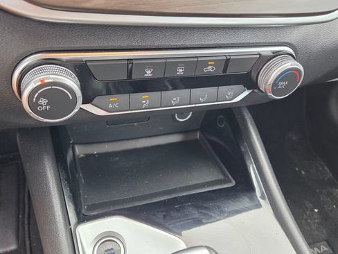 Used 2024 Nissan Altima 2.5 SV FWD image 22