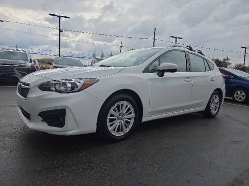 Used 2018 Subaru Impreza 2.0i Premium AWD/4WD image 3