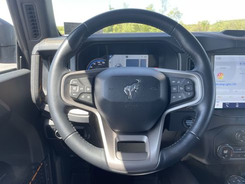 Used 2024 Ford Bronco Badlands AWD/4WD image 17
