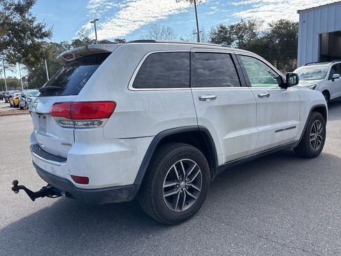 Used 2017 Jeep Grand Cherokee Limited image 19