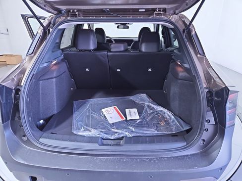 New 2025 Nissan Kicks SR image 21