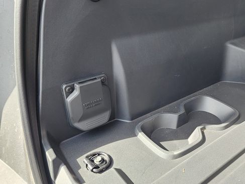 New 2026 GMC Sierra EV Elevation w/ LPO, Elevation Dark Package image 11