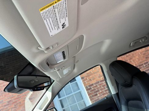 Used 2022 Chevrolet Colorado LT w/ Luxury Package image 4