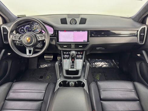 Used 2021 Porsche Cayenne Turbo S AWD/4WD image 13