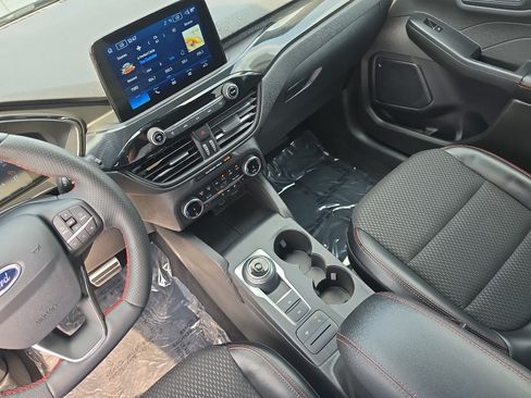 Used 2024 Ford Escape ST-Line AWD/4WD image 10