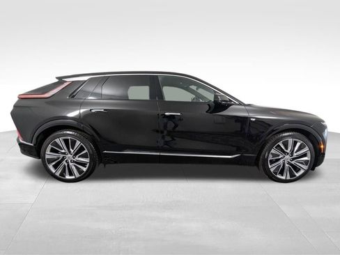 Used 2024 Cadillac Lyriq Luxury w/ LPO, Floor Liner Package image 23