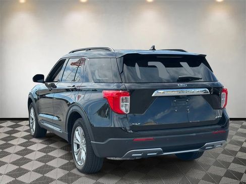 Certified 2024 Ford Explorer XLT w/ Equipment Group 202A AWD/4WD image 5