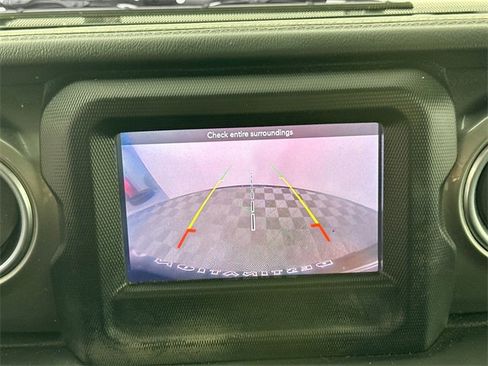 Used 2019 Jeep Wrangler Unlimited Sahara w/ Safety Group image 12