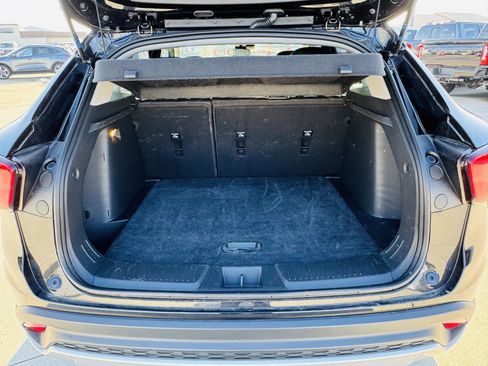 Used 2025 Chevrolet Trax LT w/ LT Convenience Package image 25