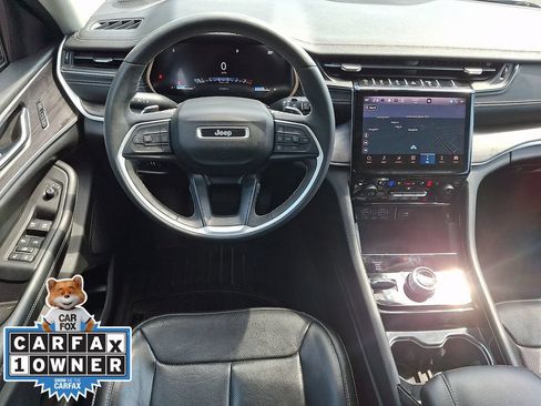 Used 2023 Jeep Grand Cherokee Limited w/ Luxury Tech Group II AWD/4WD image 12