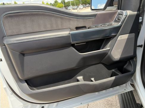 Used 2025 Ford F150 Platinum AWD/4WD image 16
